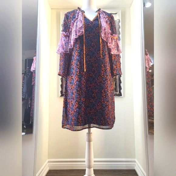 Anna Sui - Picture 2 of 3